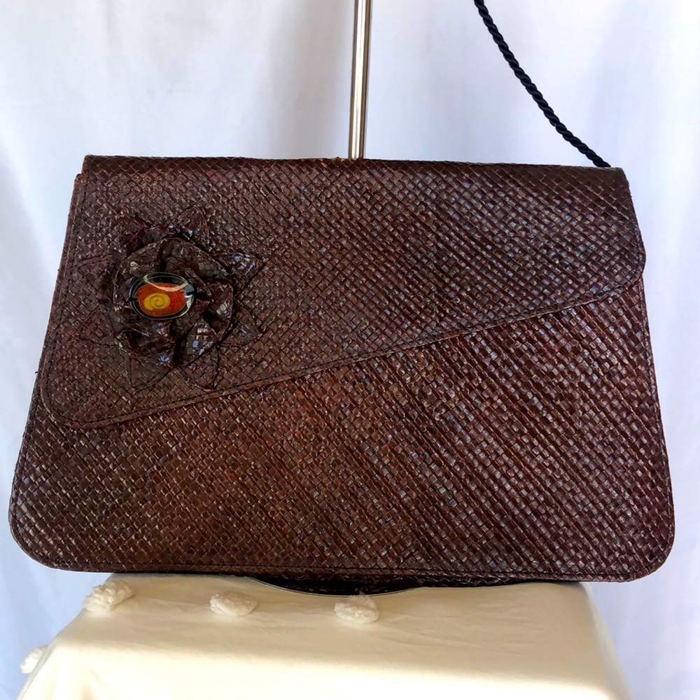 EXCLUSIVELY FOR VALERIE Brown basket weave vintage handbag. Made in Philippines.